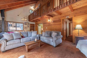 3BR Tahoe Donner Cabin with HOA Perks like Pools Hot-Tub Minutes to Trails Lake Golf Truckee